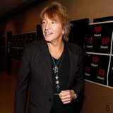 Richie-Sambora-in-better-place-with-Locklear