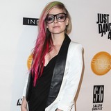 Avril-Lavigne-planning-rock-n-roll-wedding