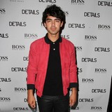 Joe-Jonas:-I-battle-with-brothers
