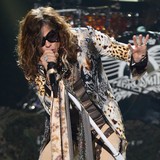 Steven-Tyler-denies-ending-engagement