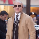 Pitbull-enjoys-impromptu-performance