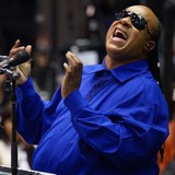 Stevie-Wonder-donates-100k-to-sick-girl