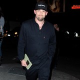 Joel-Madden-packs-bootie-shorts-for-Australia