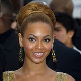 Beyoncandeacute;-Knowles-has-personal-librarian