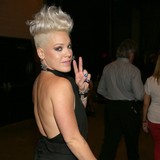Pink-opens-new-tour-with-aerial-acrobatics