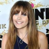 Paris-Jackson-wows-as-cheerleader