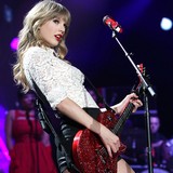 Taylor-Swift:-I-obsess-over-albums