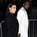 Kim Kardashian gives birth