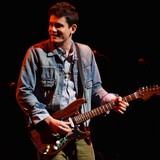John Mayer surprises fan with guitar
