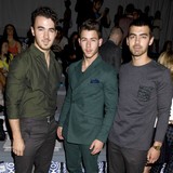 Jonas Brothers cancel tour