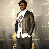 will.i.am wants pyramids present