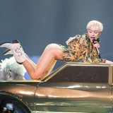 Miley: Criticism gets to me