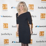Gwyneth's mother 'loves Chris'