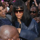 Rihanna 'is not pregnant'