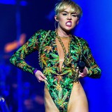 Miley slams 'ignorant stories'