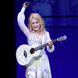 Parton: Miley had to be extreme