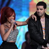 Rihanna 'splits with Drake'