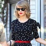 Taylor Swift hints at new music