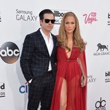 JLo 'ready to dump boyfriend'