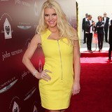 Jessica Simpson 'plans beach wedding'