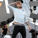 Adam Levine denies LiLo tryst