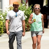Britney 'texting Adnan'