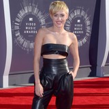 Miley 'wants to be greater than Gaga'