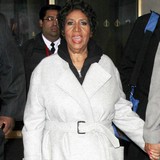 Aretha 'suing biography author'