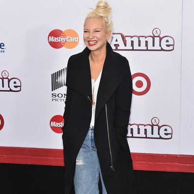 Sia says sorry
