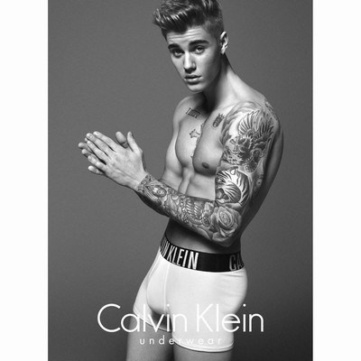 Biebers trainer: Hes well-endowed!