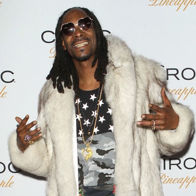 Snoops a grandpa