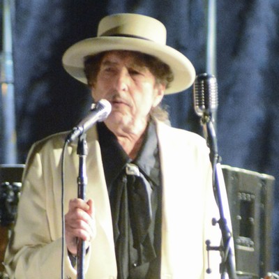 Dylan: Im happy being 73