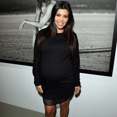 Kourtney ''offers to carry Kim''s baby''