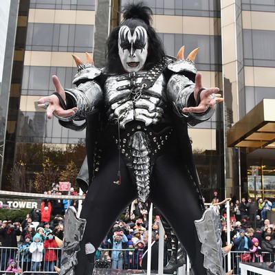 Gene Simmons: Women want to be wanted