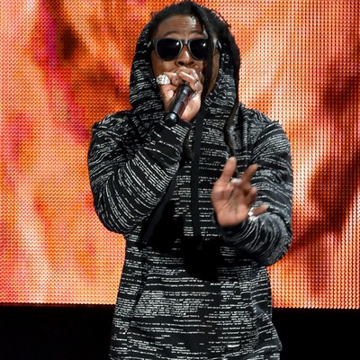 Lil Wayne 'claims Drake slept with his girlfriend'
