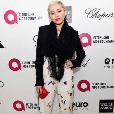 Miley Cyrus keeps quiet on Schwarzenegger