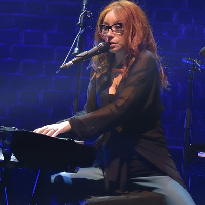 ToriAmos has Madonna's back