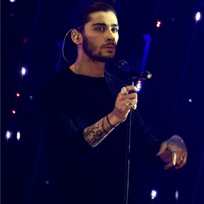Zayn drops 1D from Twitter name