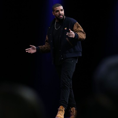 Drake: Im working tirelessly thanks to Apple