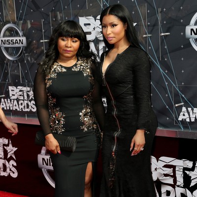 Minaj shows off mum at BET Awards