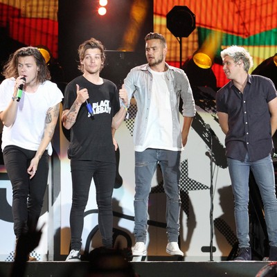 1D's first track without Zayn
