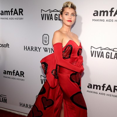 Cyrus: Fame doesn't make you happy