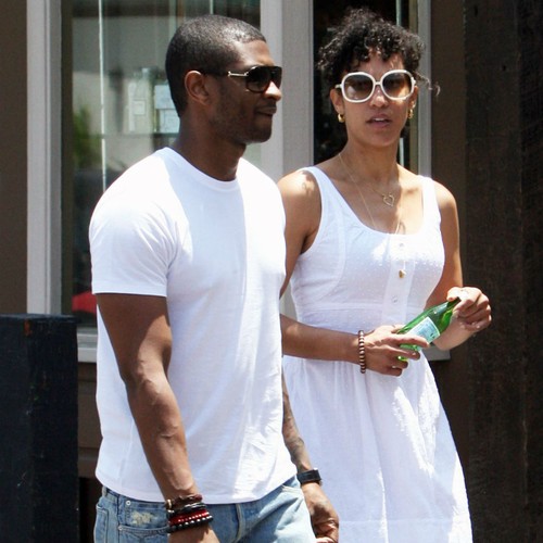 Usher 'secretly weds longtime partner'