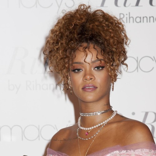 Rihanna: Cultured guys turn me on