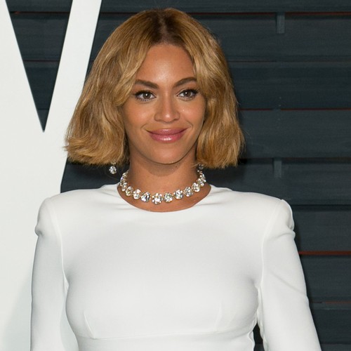Mathew Knowles: Beyoncé ignores rumours