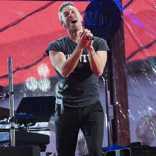 Chris Martin 'still texting Jennifer Lawrence'