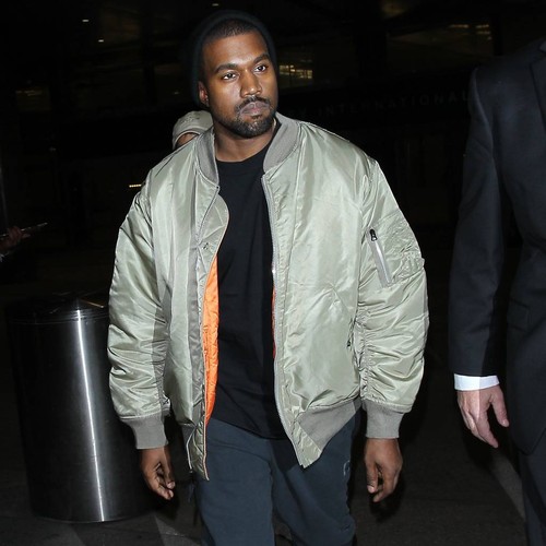 Kanye West performs first live show of 2016 in Manila