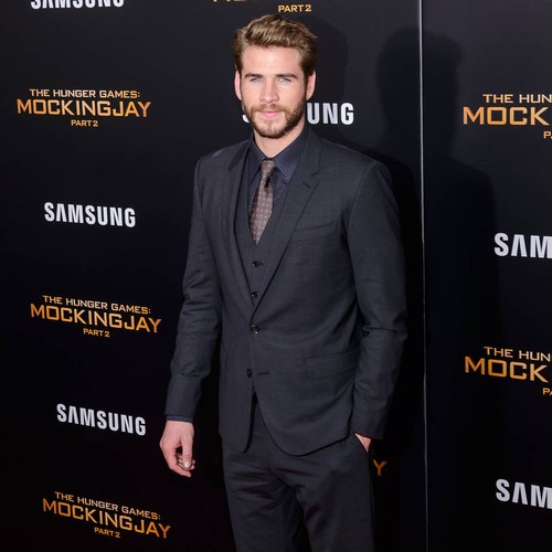 Liam Hemsworth 'avoiding complications' with girlfriend Miley Cyrus