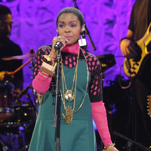 Lauryn Hill apologises after arriving for show two hours late