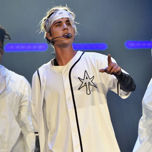 Justin Bieber says Sorry to Argentinian fans after concert 'ban'